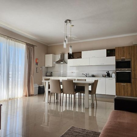 Riviera Holiday Apartments - Seafront - Wifi Marsaskala Exterior foto