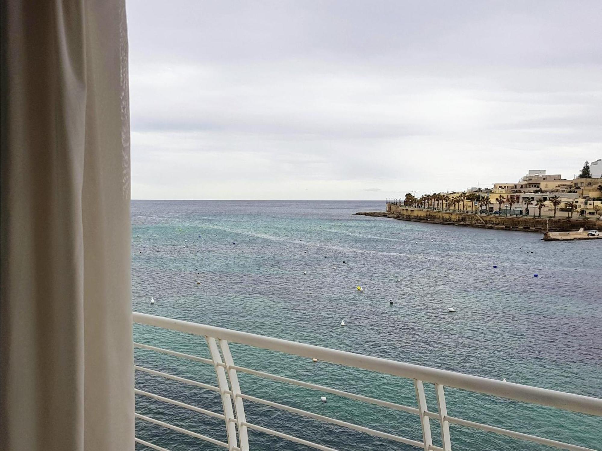 Riviera Holiday Apartments - Seafront - Wifi Marsaskala Exterior foto