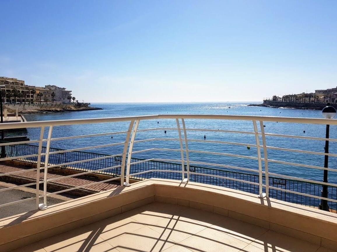 Riviera Holiday Apartments - Seafront - Wifi Marsaskala Habitación foto