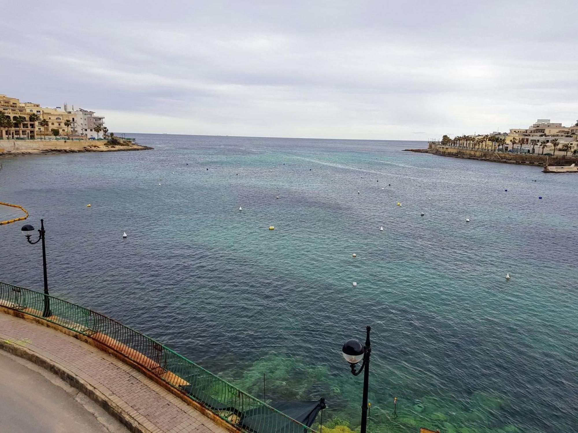 Riviera Holiday Apartments - Seafront - Wifi Marsaskala Habitación foto